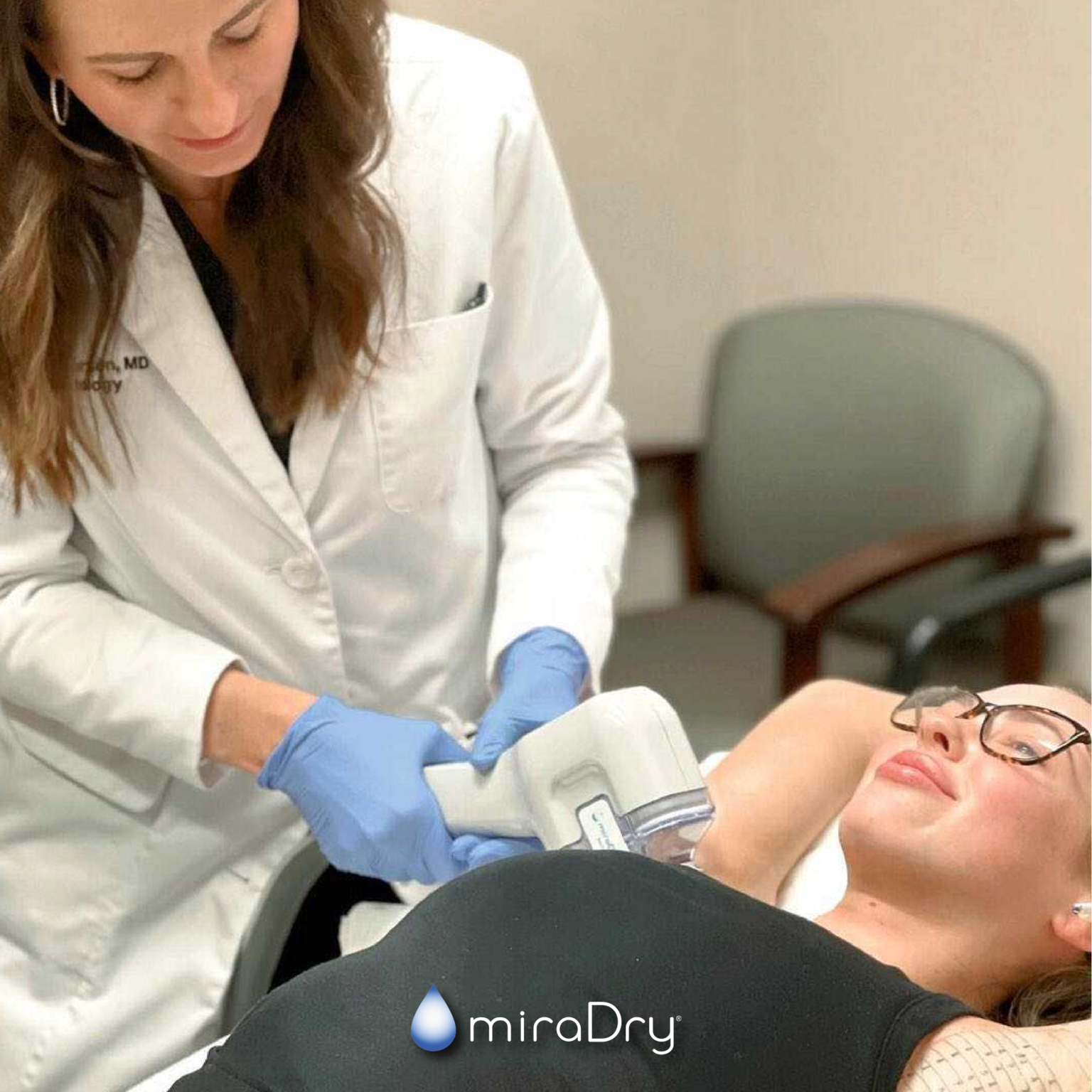 patient genomgår behandling av miradry